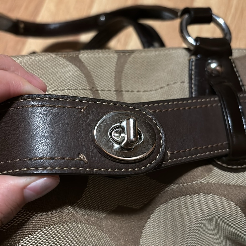 Vintage Brown and Tan Coach Shoulder bag - Picture 6 of 12
